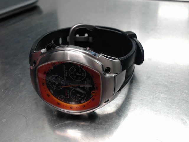 Montre timex chronograph orange