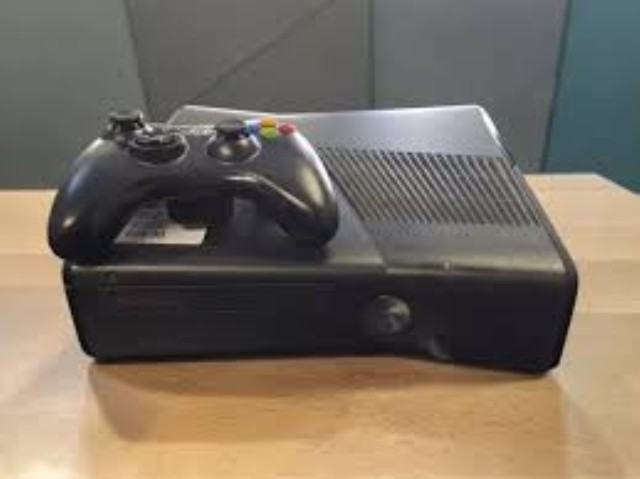 Xbox 360 + accs