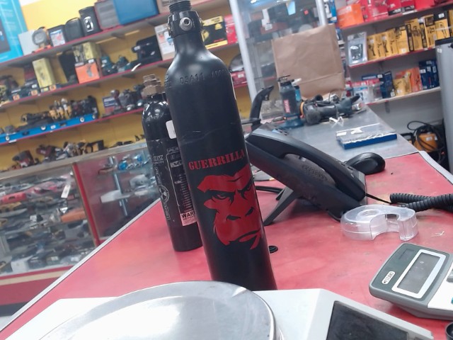 Bombone avec accesoire