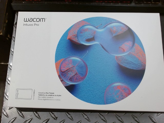 Wacom intuos pro tablette a stylet