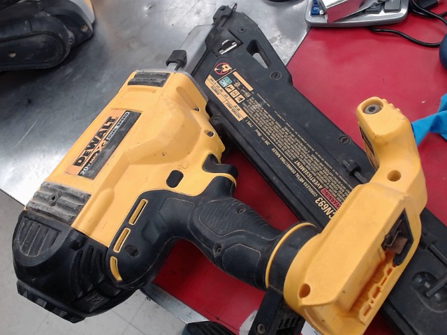 Gun a clou a batterie