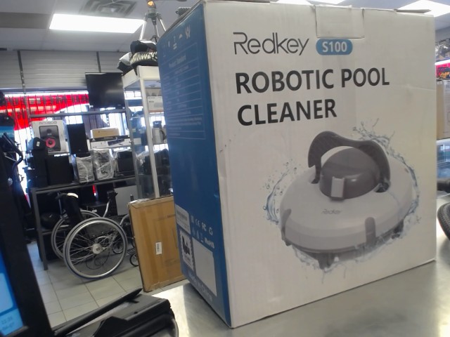 Robotic pool cleaner