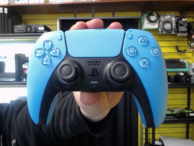 Manette bleue pratiquement neuve