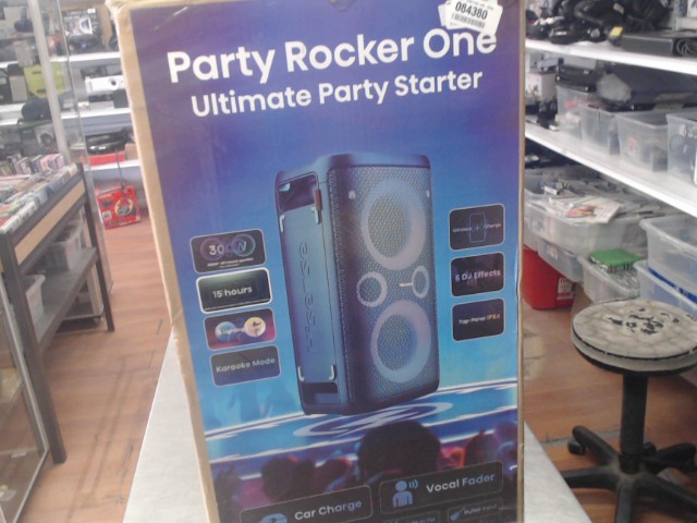 Party box 300watts dans la boite