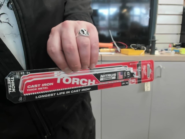 9in nitr carb cast iron blade