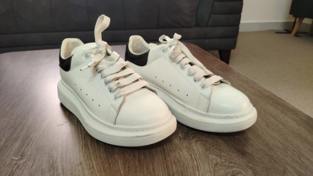Alexander mcqueen blanche used size 44