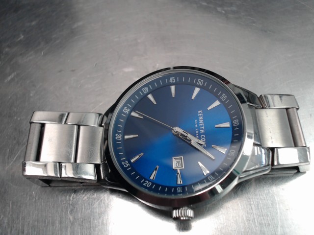 Montre stainless fond bleu