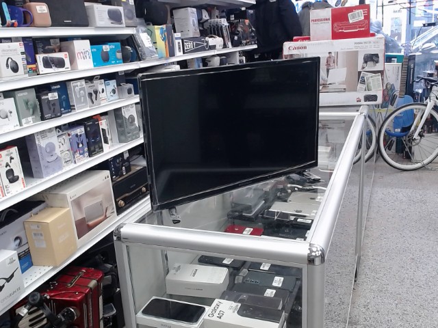 Television 24 pouces +manette