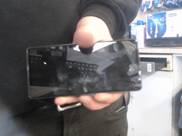 Telephone cell noir bon etats