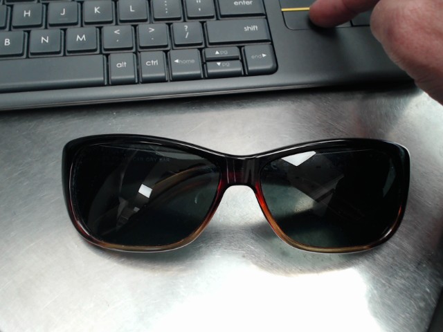 Lunettes soleil brune