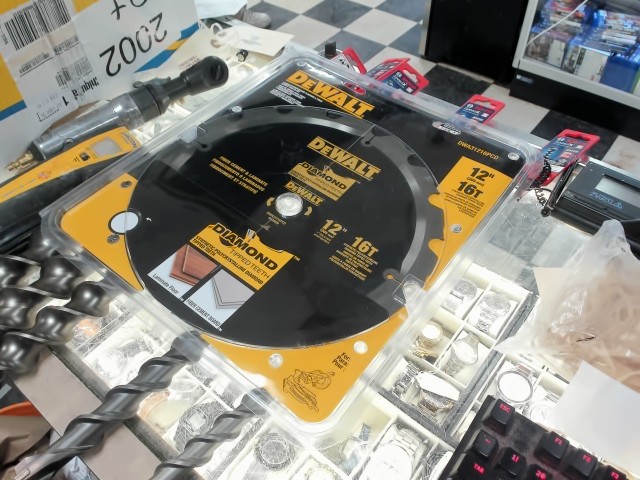 Blades 12'' flooring