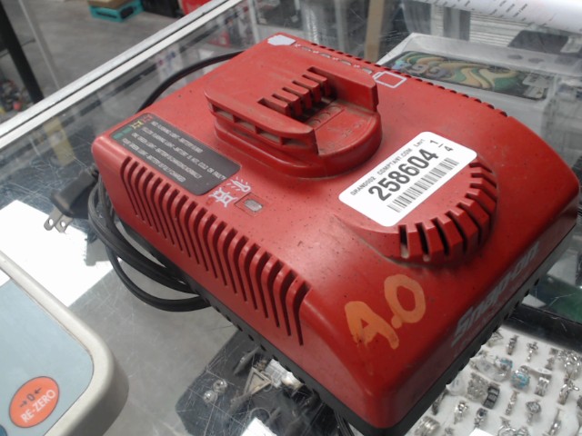 Chargeur a battery snap on