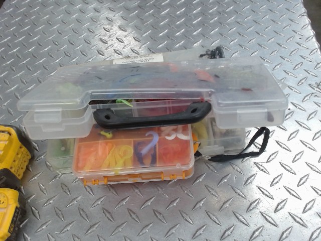 213 pieces coffre a peche