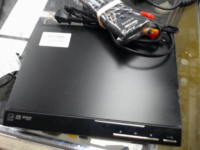 Lecteur dvd noire avec manette