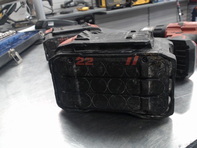 Batterie hilti 22v plate sech� dessu