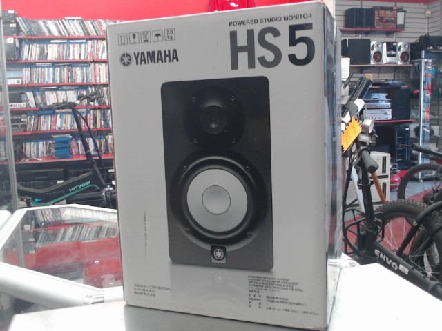 Powered studio monitor hs5 en boite