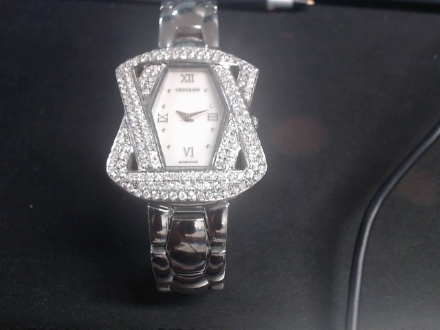 Montre pour femme avec pierre