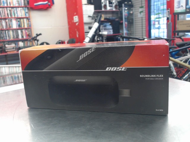 Haut paleur blueoth in box like new open