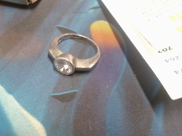 Bague en silver avec pierre