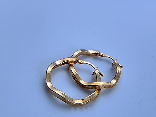 BOUCLES D OREILLES EN OR 10KT