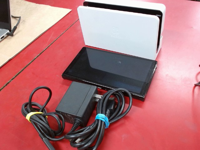 Console switch oled pas joycons+ch+fil