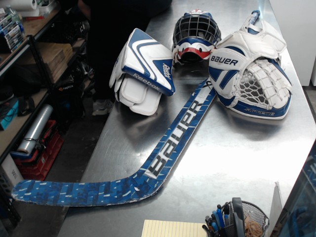 Baton avec casque et gang pour goaler