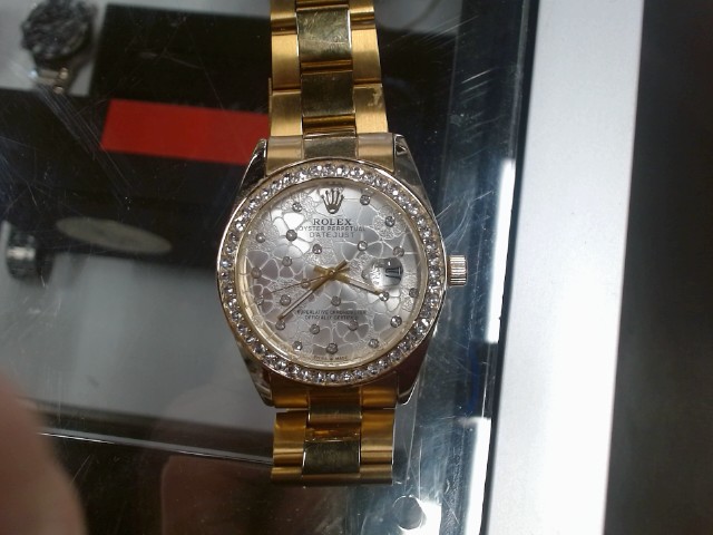 Fake rolx couleur or iced out