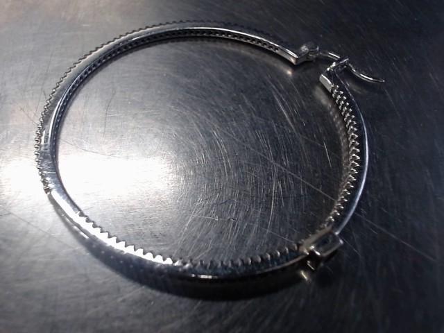 P.b.o seule en argent