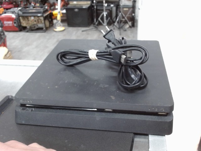 Ps4 slim no mam + acc