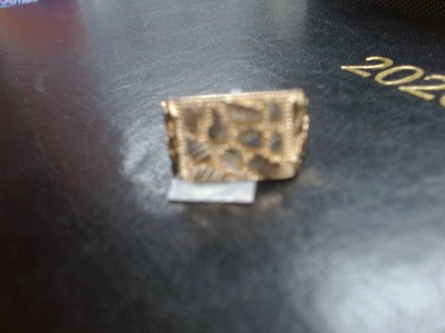 Bague en or 10kt new