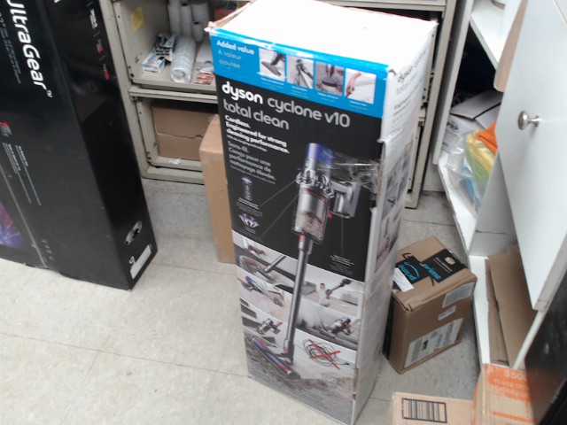 Vacuum a batterie dans boite