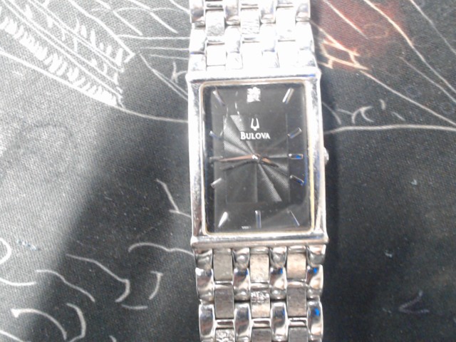 Montre bracelet integrer silve-black