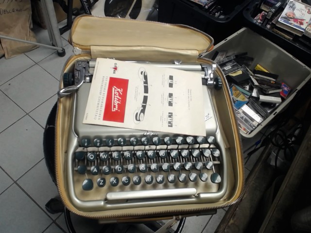 Machine a ecrire groma