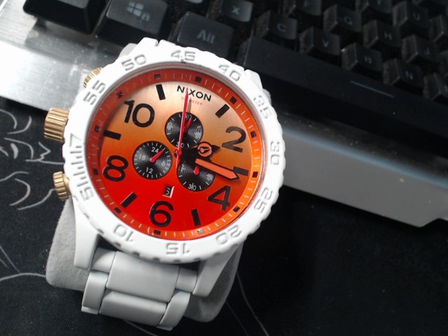 Chronograph nixon blanche tropicale