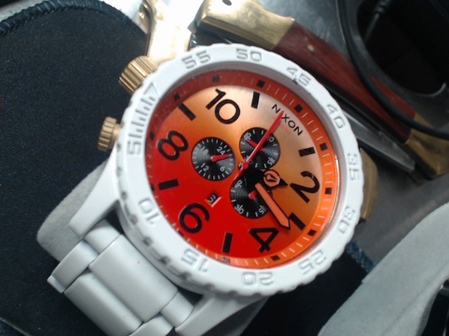 Montre nixon used brace cuir�