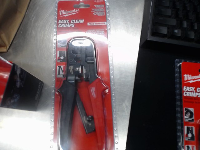 Sertisseur et denudeur de cable