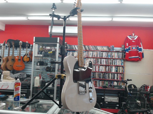 Classic vibe '50s white blonde + case