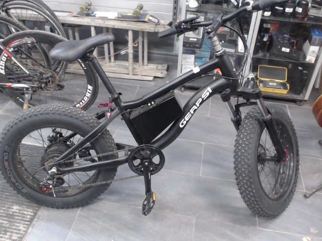 Velo electric noir avec chargeur