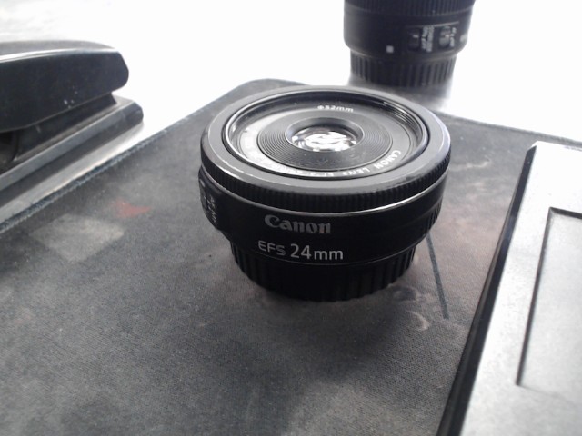 Lens canon 1;2.8 stm