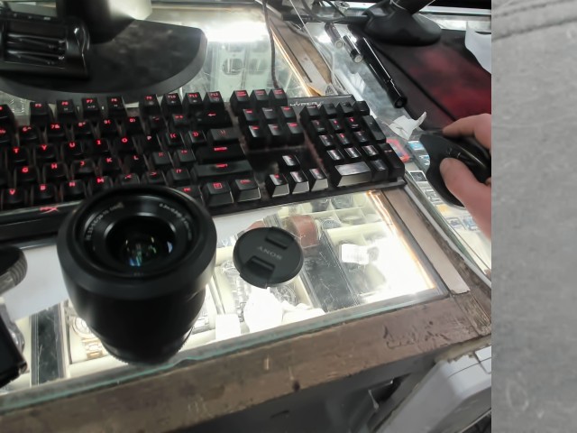 Sony lens fe 3.5-5.6/28-70 oss 0.3m/0.99