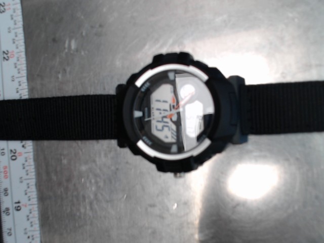 Montre bracelet tissus sport noir
