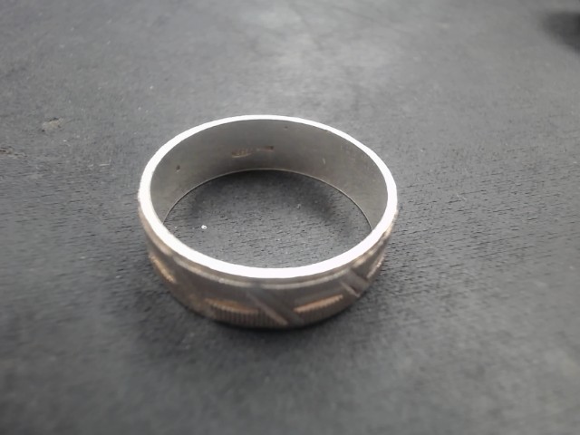 Bague motif diagonal ligne