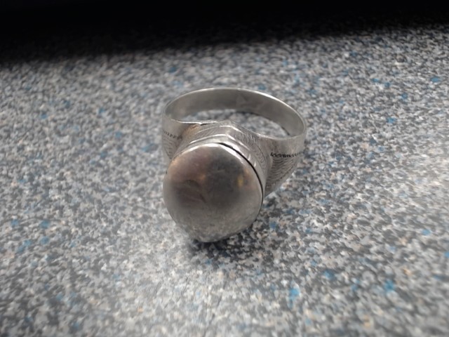 Bague avec socket ouvrable