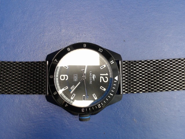 Montre noir bracelet metal lacoste