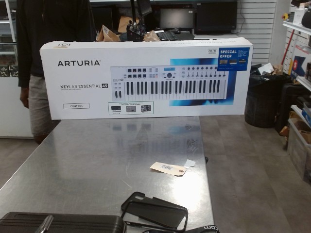 Keylab essential+cable+boite