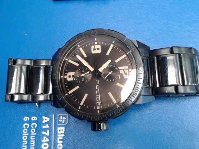 Montre quartz noir aiguille