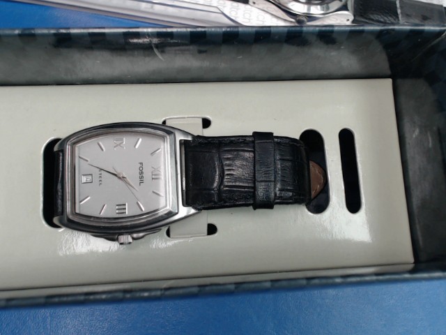 Montre fossil bracelet cuir noir