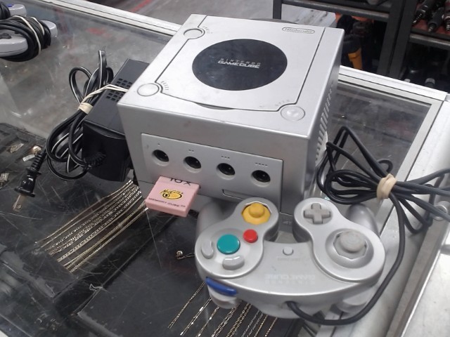 Console gamecube+man+fil