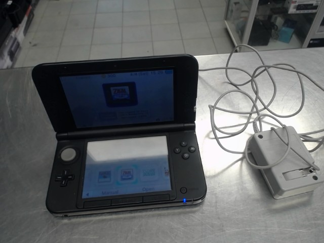 Console nintendo 3ds xl avec chargeur