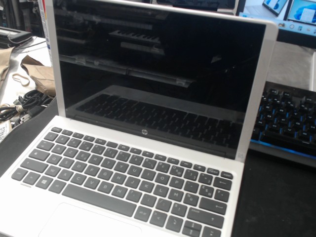 Laptop foldable blanc hp 2 in 1 touch